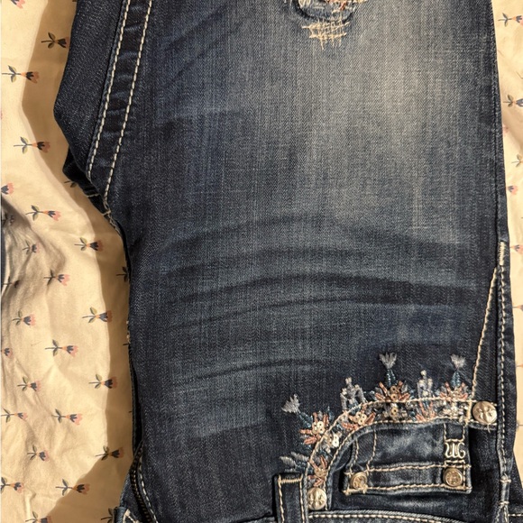 Embroidered Blue Jeans - Picture 3 of 5